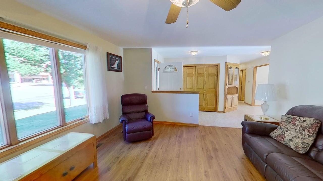 401 S Bruce Street S Property Photo 6