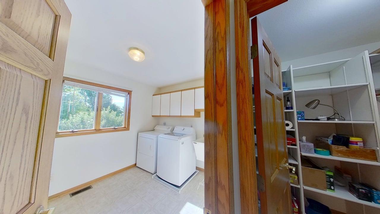 401 S Bruce Street S Property Photo 14
