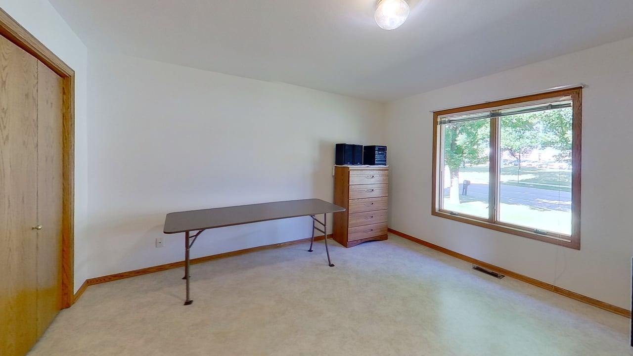 401 S Bruce Street S Property Photo 25
