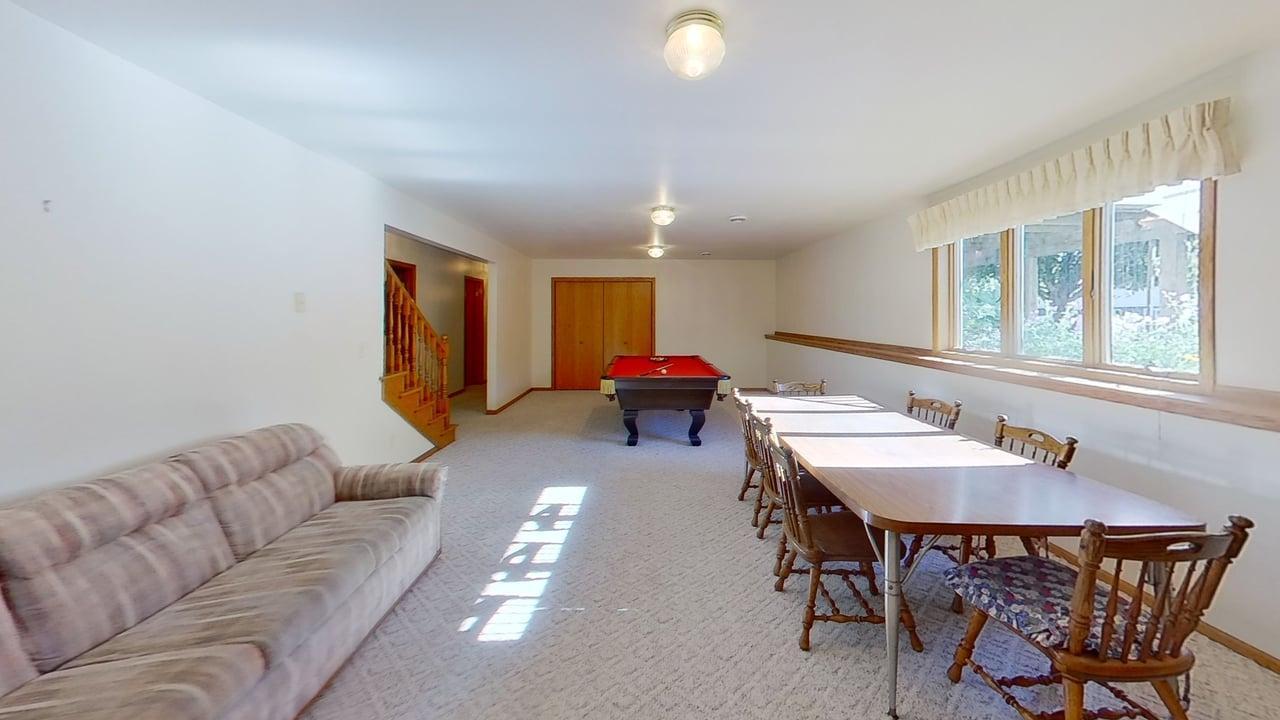 401 S Bruce Street S Property Photo 31