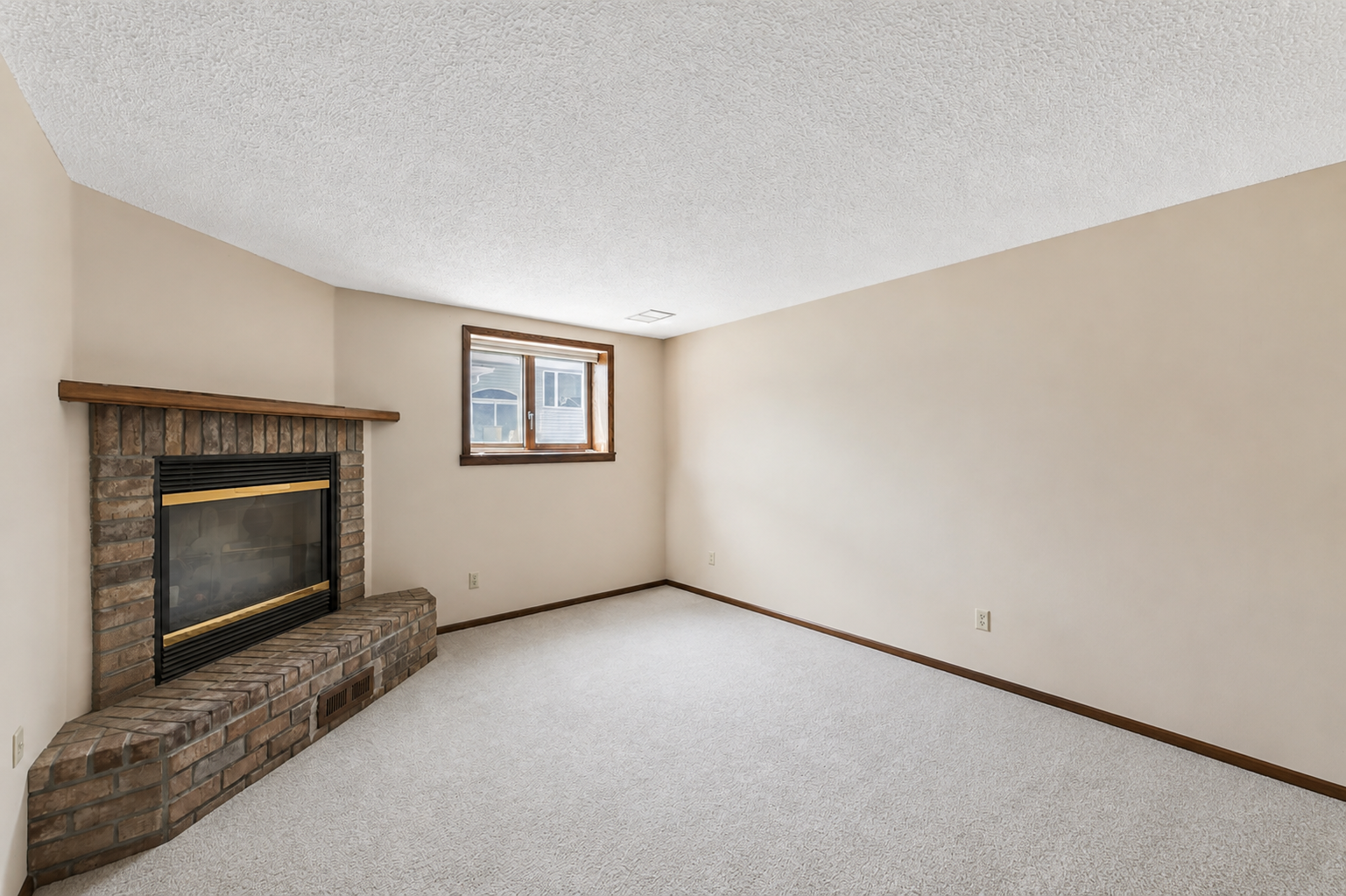 13345 Foliage Avenue Property Photo 11
