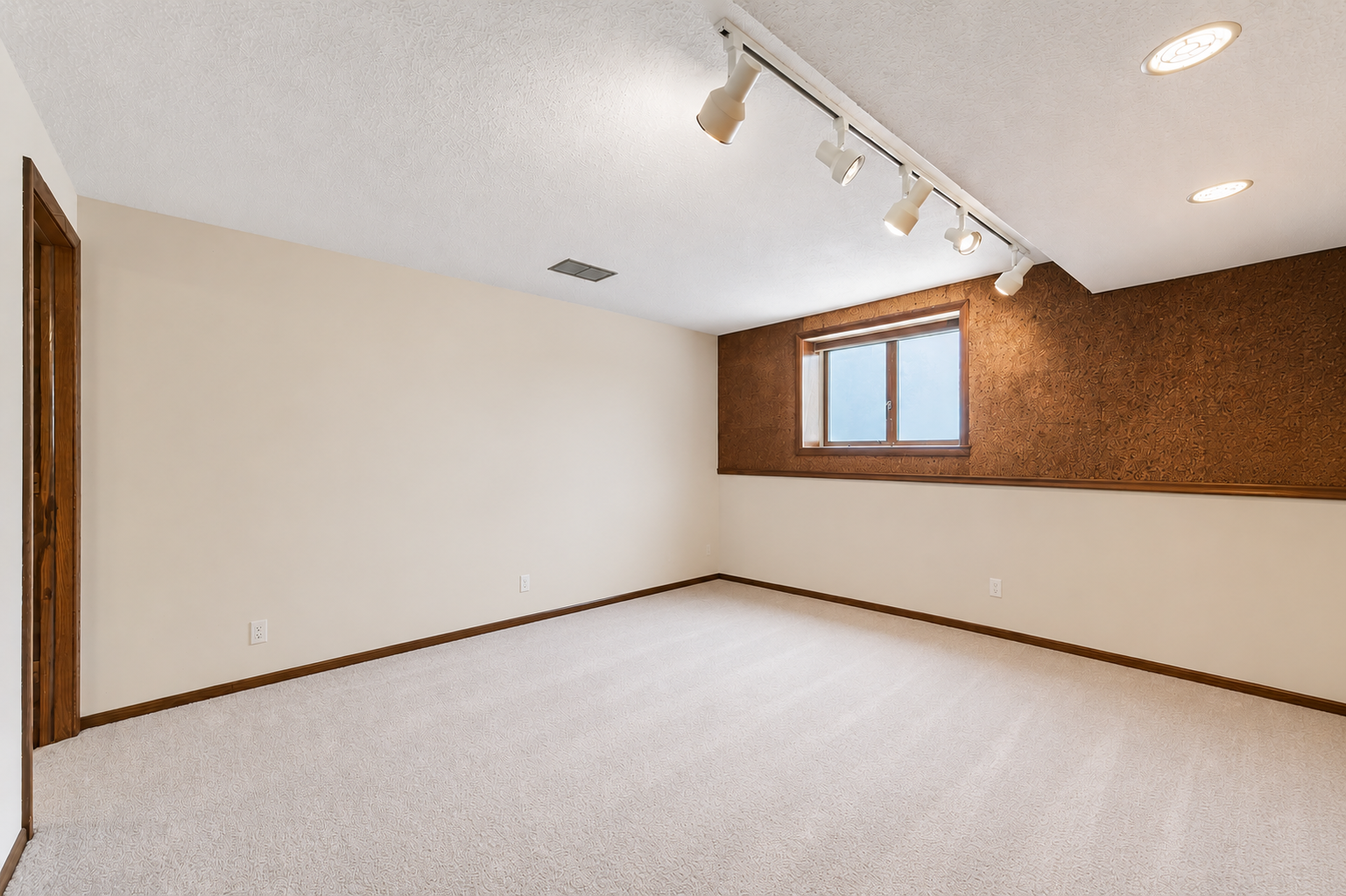 13345 Foliage Avenue Property Photo 20