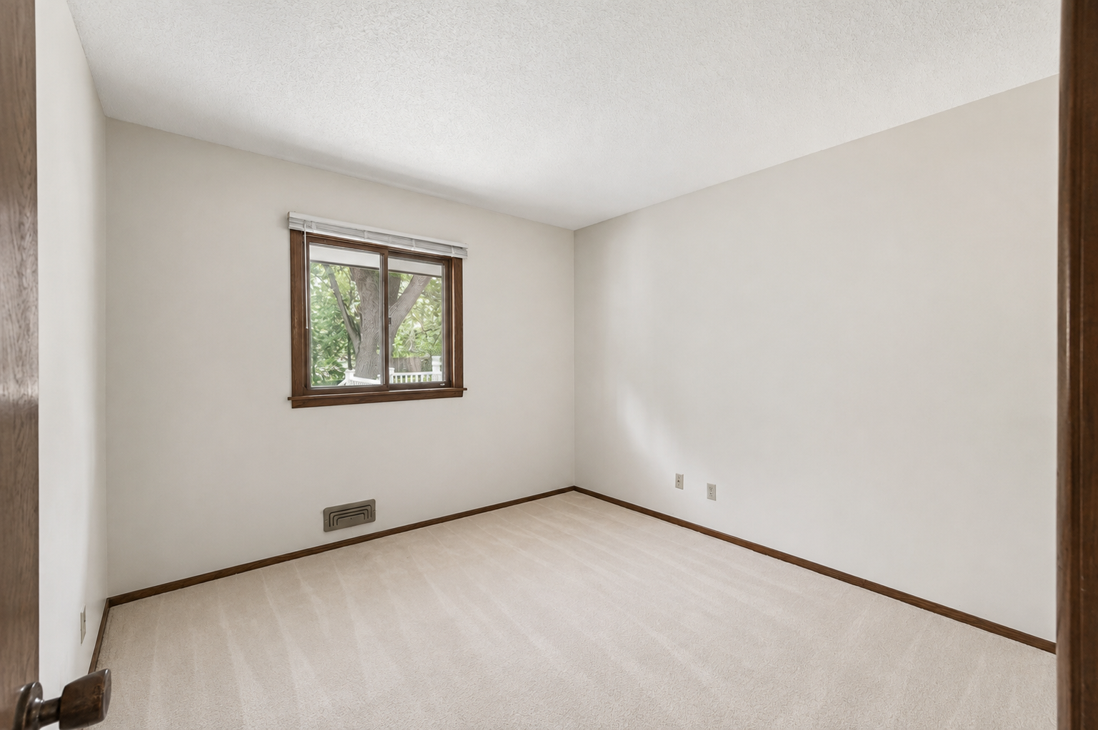 13345 Foliage Avenue Property Photo 28