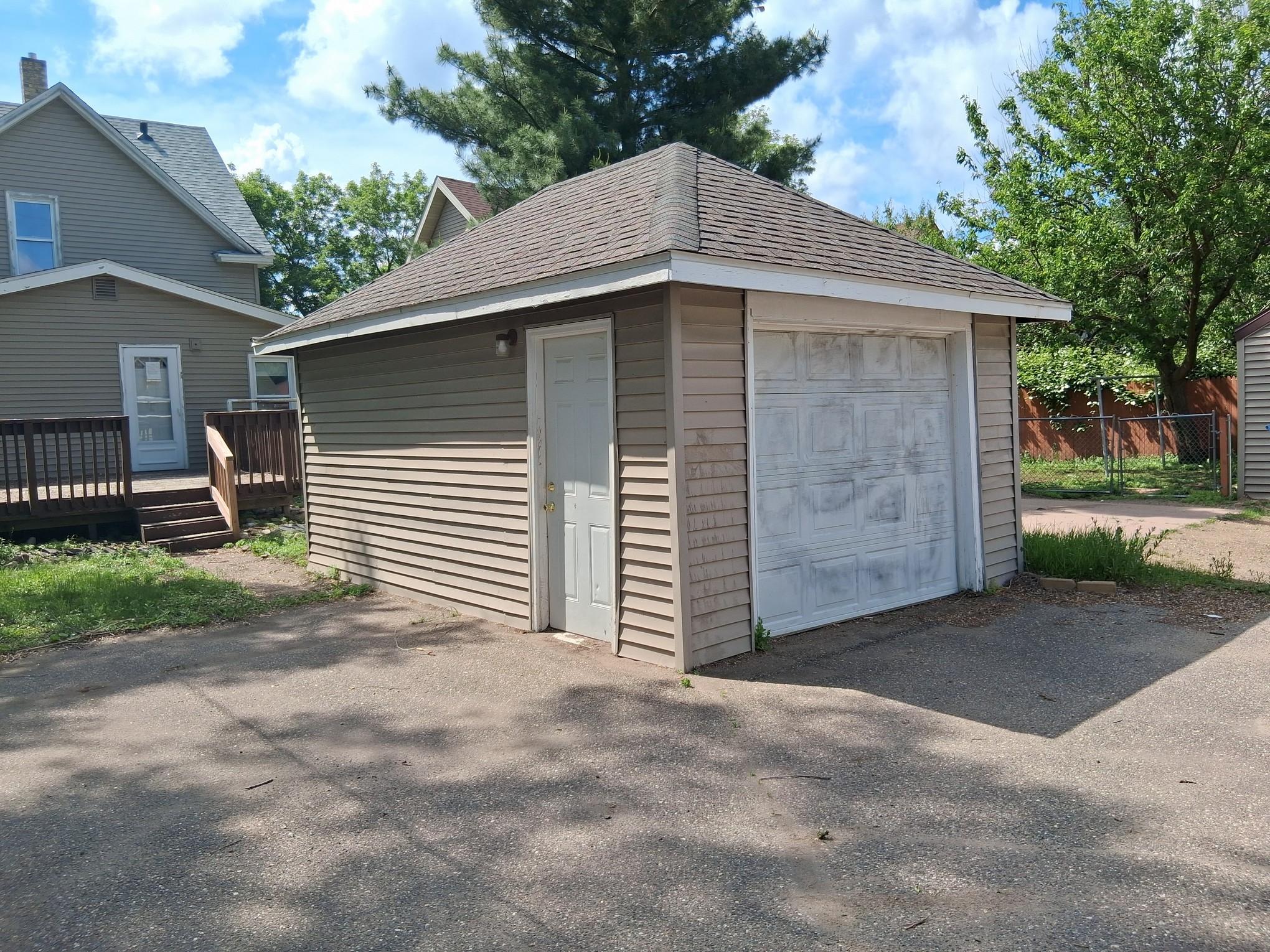 48 Mckinley Place N Property Photo 10