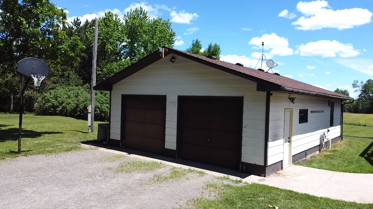36991 450th Street Property Photo 5
