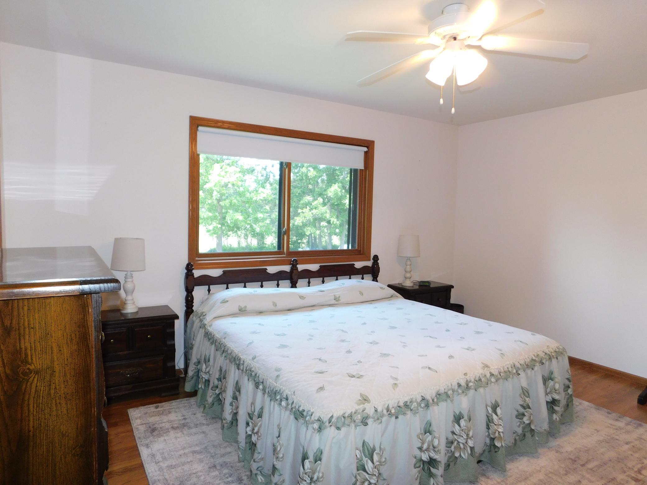 36991 450th Street Property Photo 24