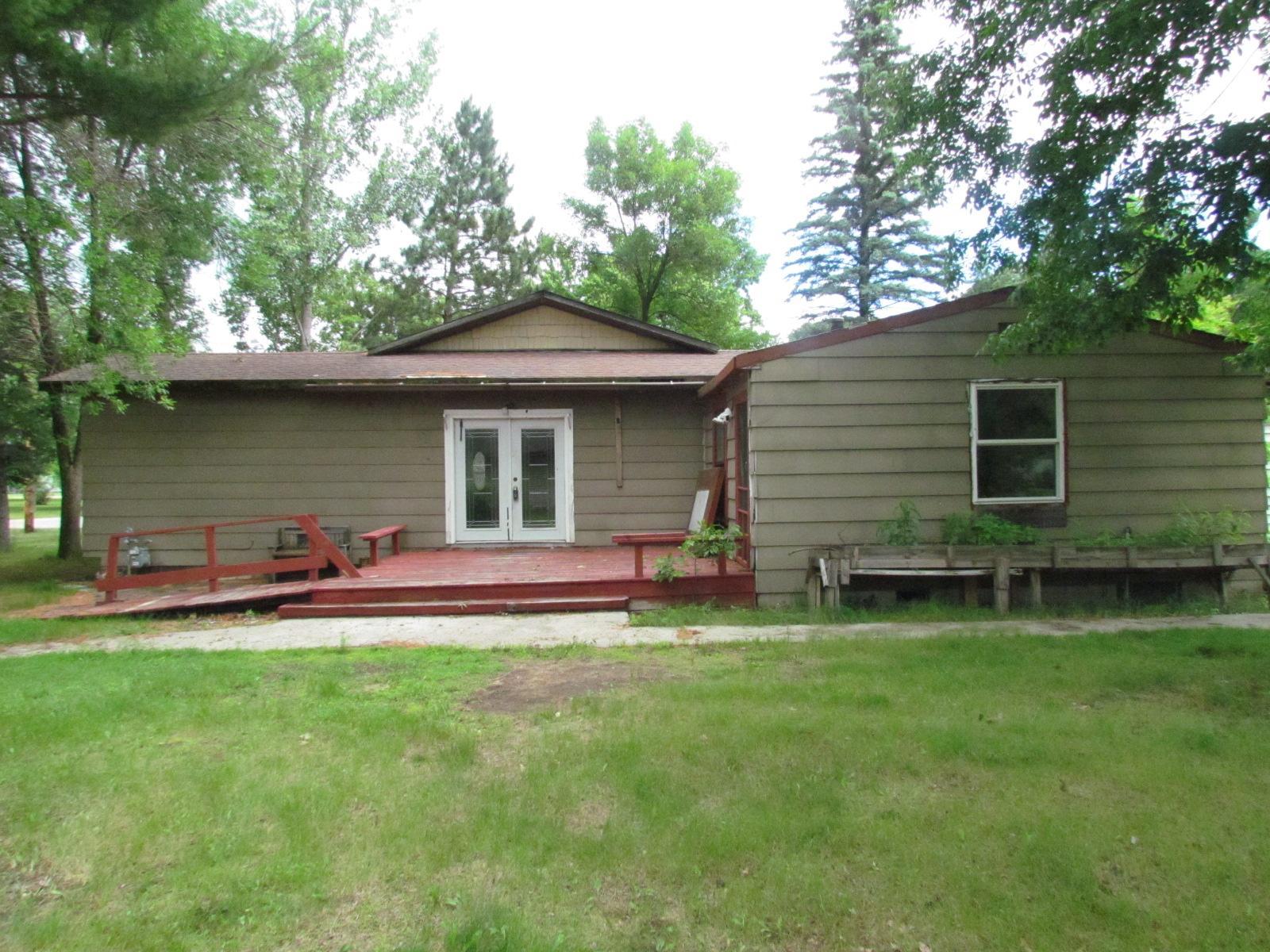 216 Birch Street E Property Photo 1