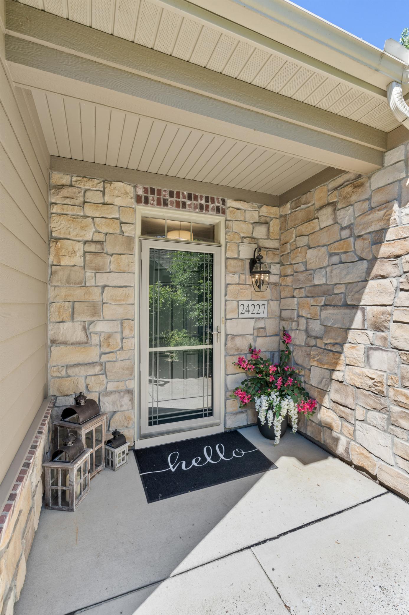 24227 Rivers Edge Road Property Photo 3