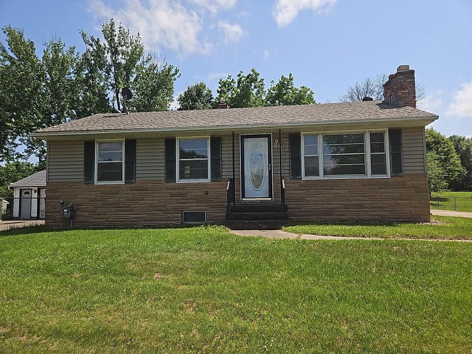 6301 Oak Knoll Plaza Property Photo 1
