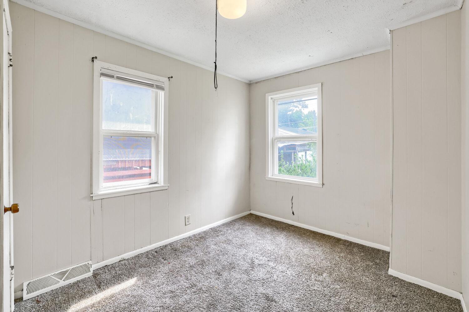 1024 Geranium Avenue E Property Photo 18