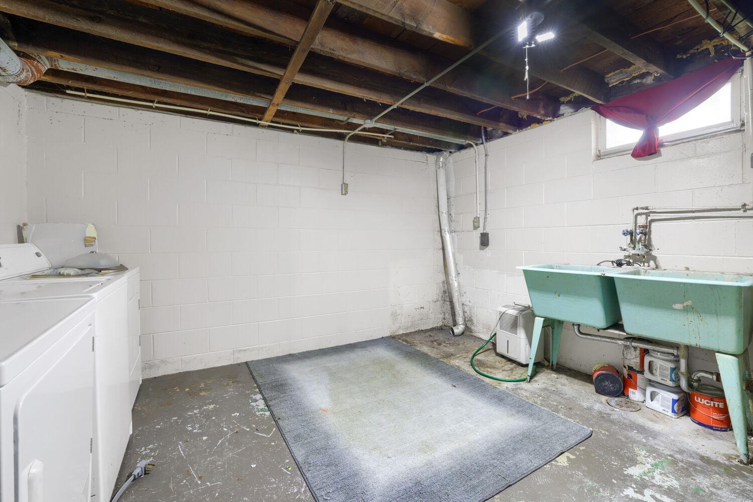 1024 Geranium Avenue E Property Photo 21