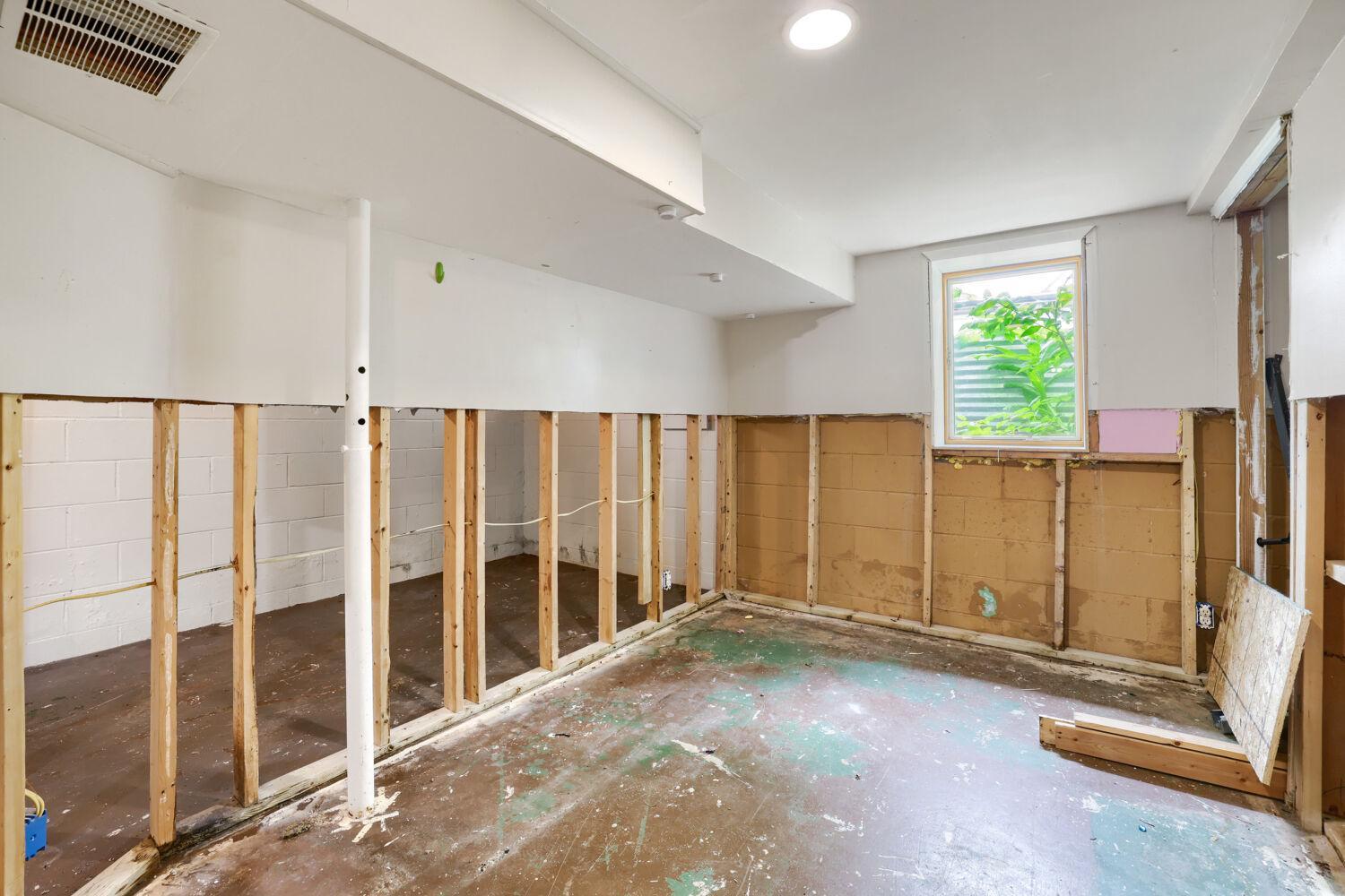 1024 Geranium Avenue E Property Photo 22