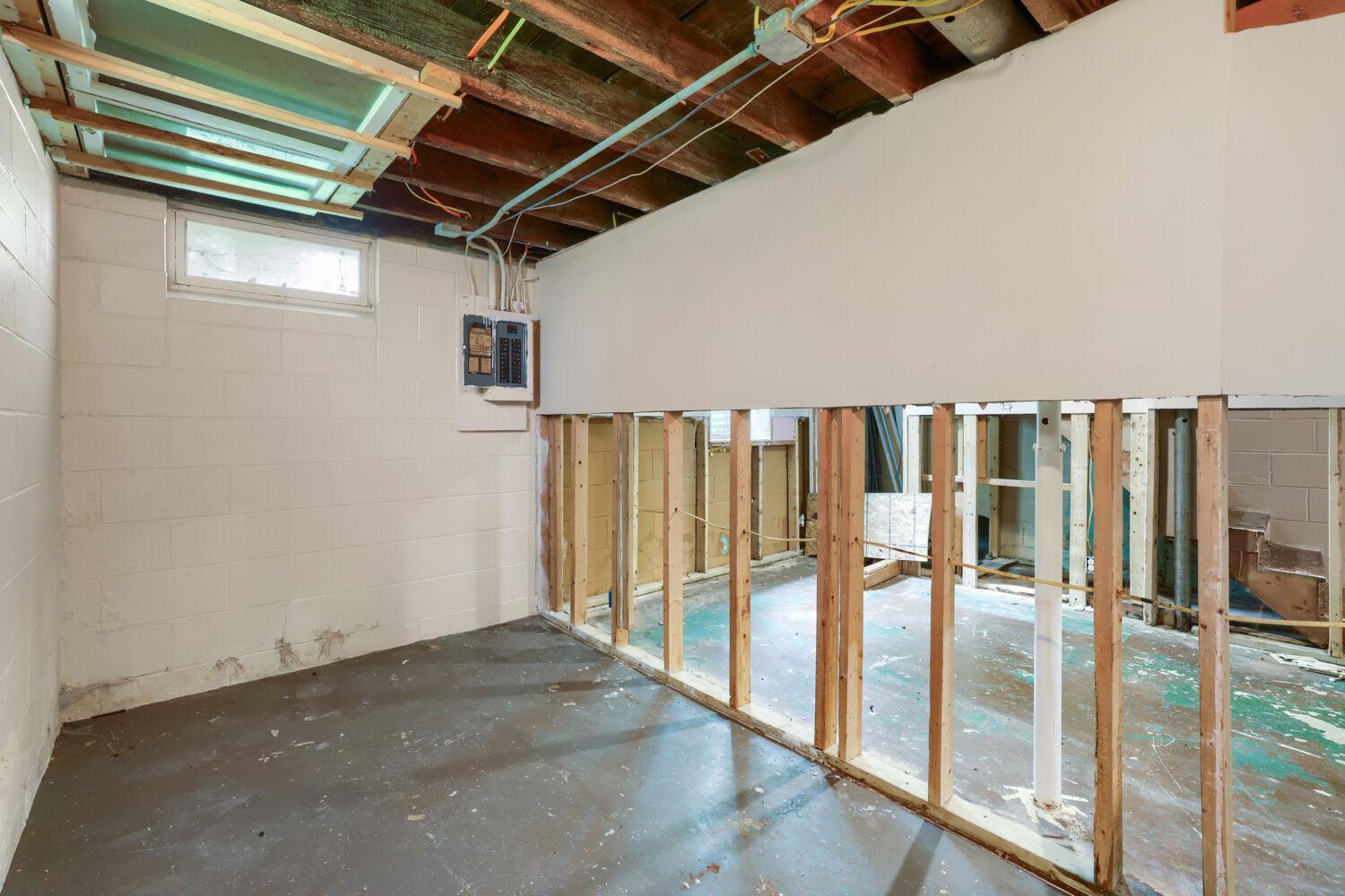 1024 Geranium Avenue E Property Photo 23