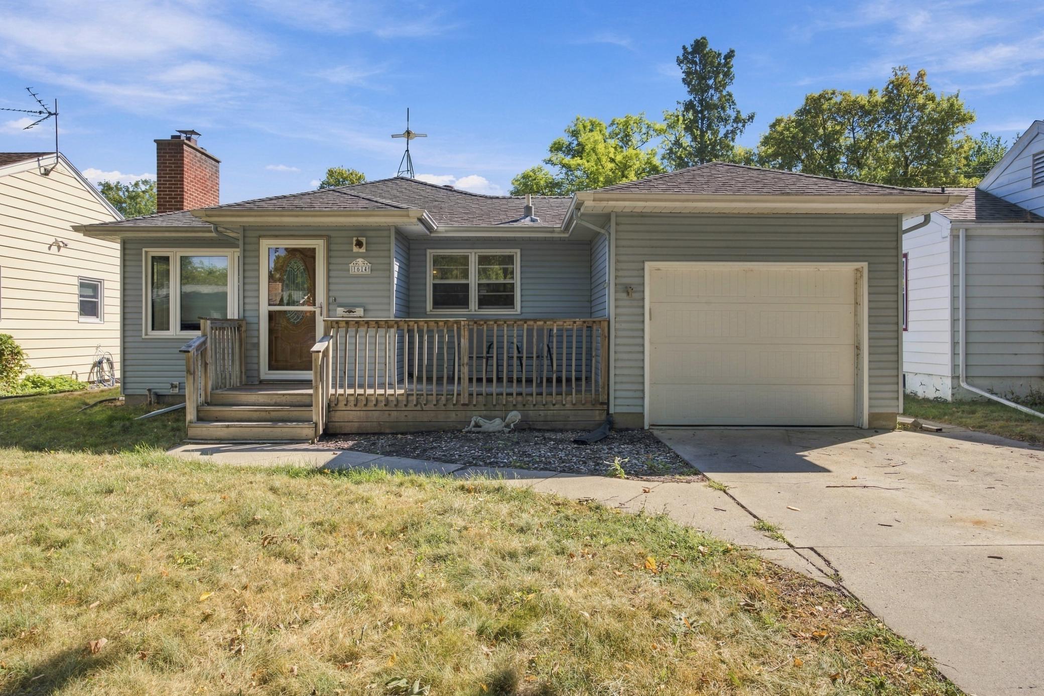 1614 6th Street S Property Photo 3