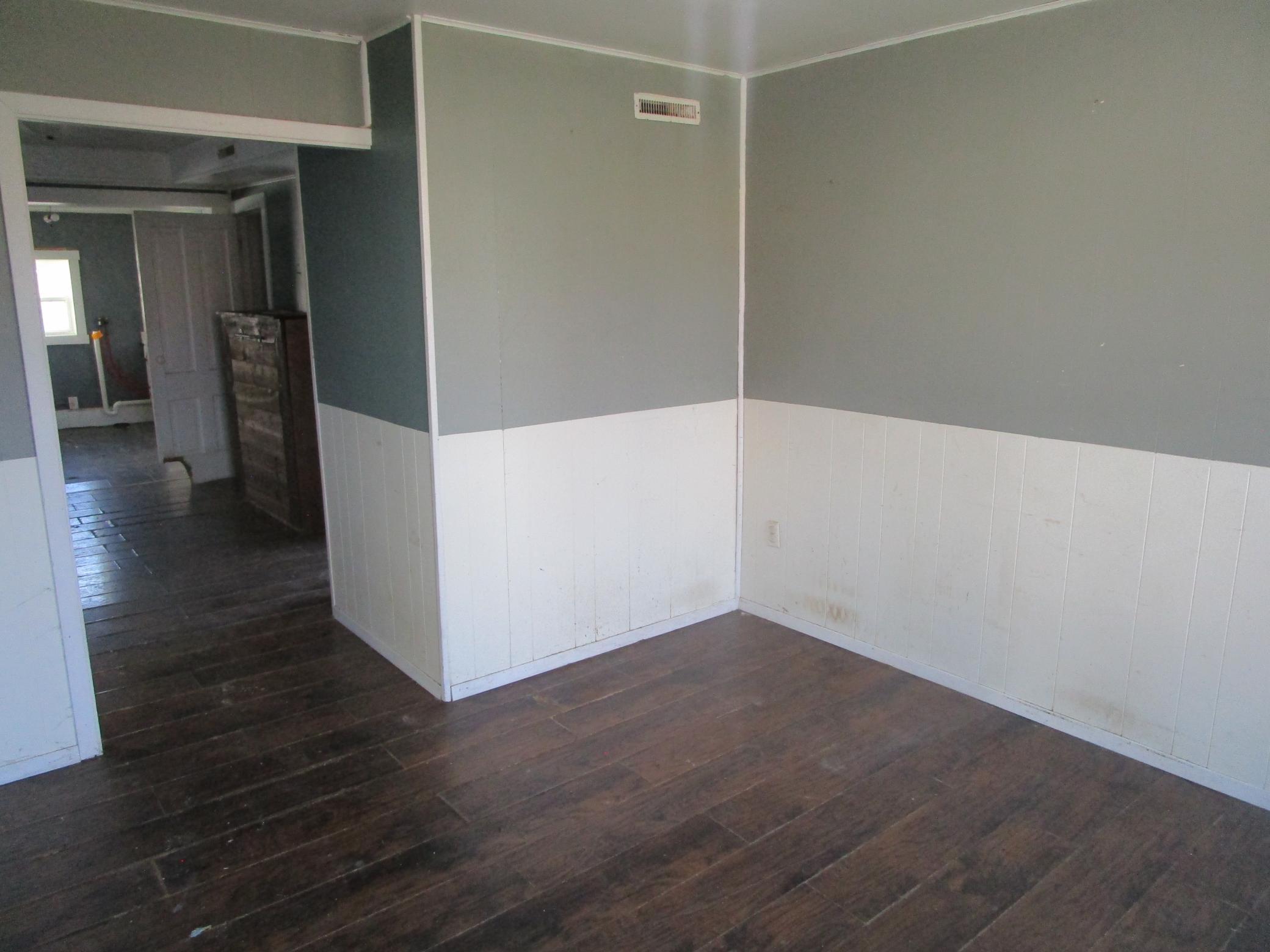 115 E Jefferson Street Property Photo 3