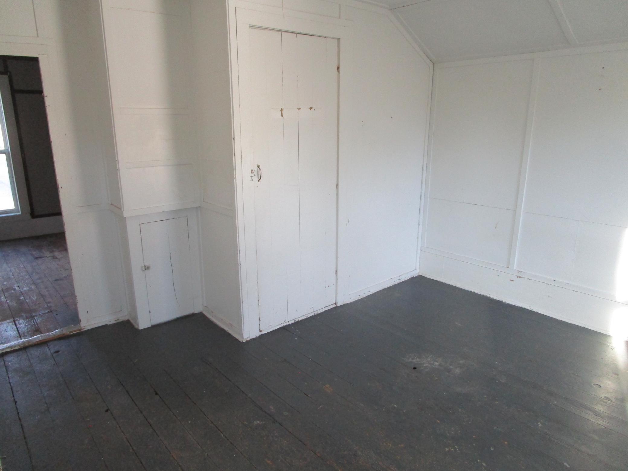115 E Jefferson Street Property Photo 5