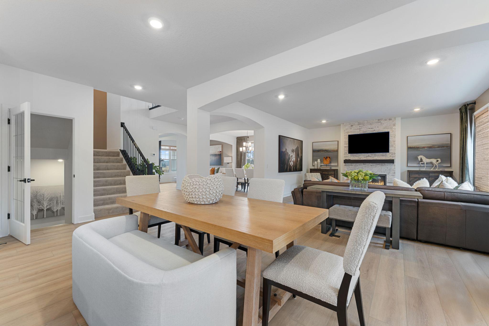 1848 Royal Boulevard N Property Photo 6