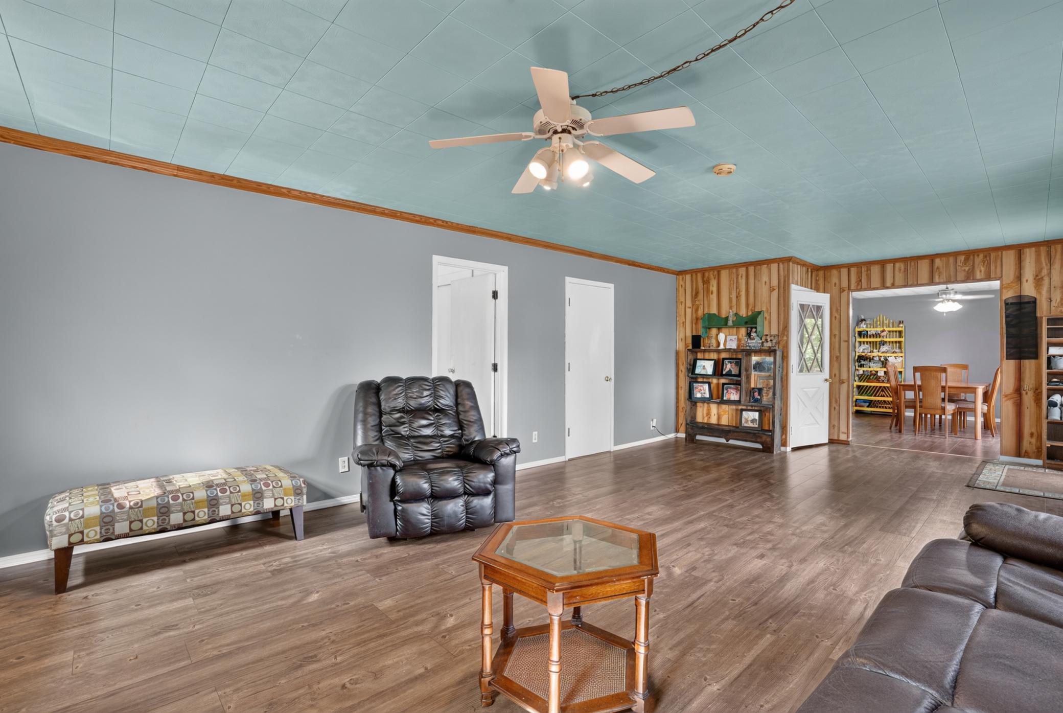 73751 190th Street Property Photo 4