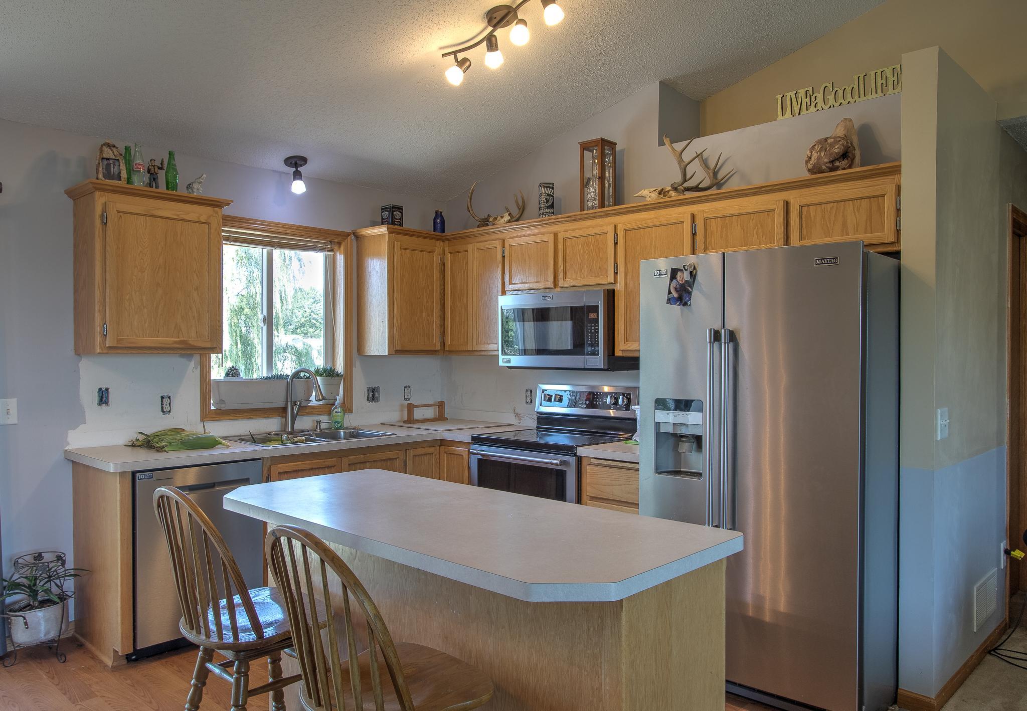 705 Bluebird Street Property Photo 4