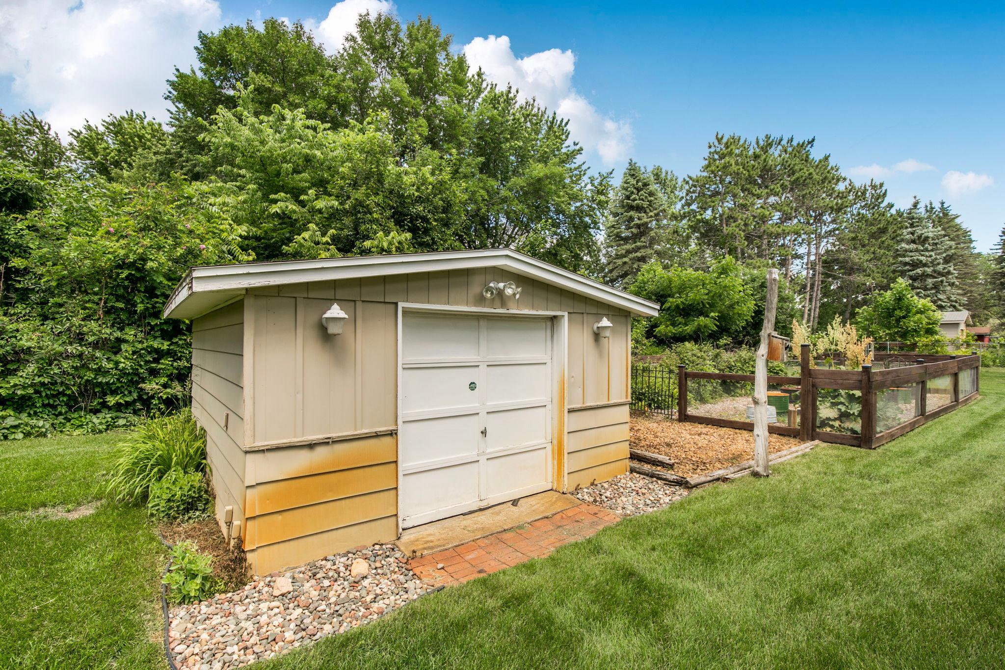 1021 Bromo Avenue Property Photo 32