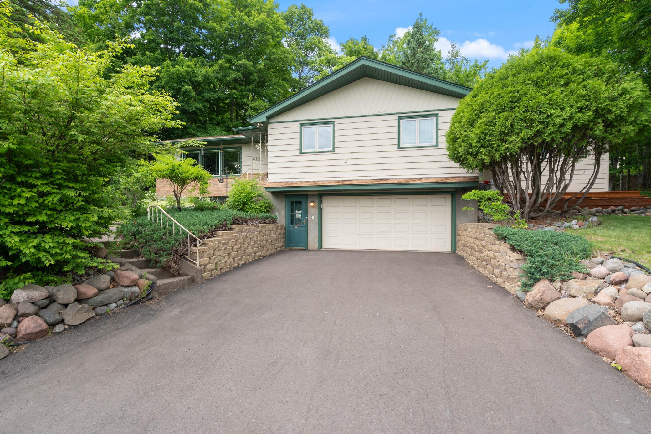 615 Snively Road Property Photo 4