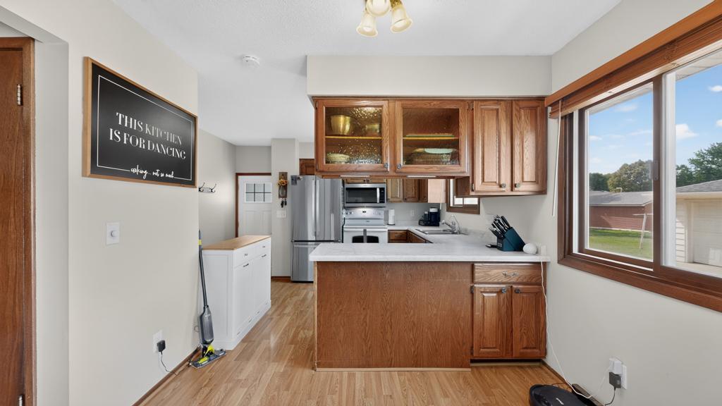 915 16 1/4 Street Se Property Photo 8