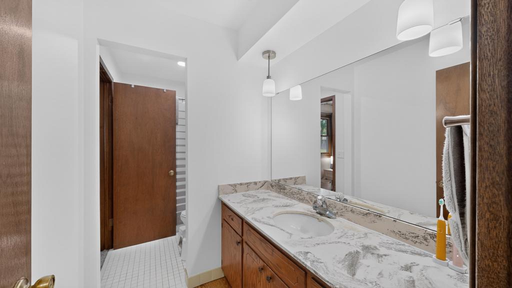 915 16 1/4 Street Se Property Photo 21