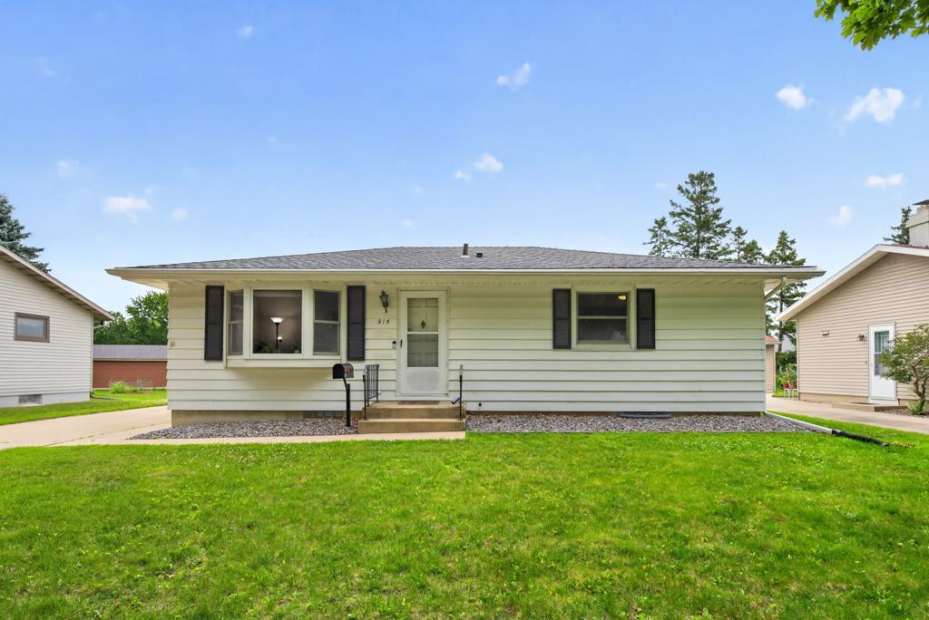 915 16 1/4 Street Se Property Photo 42