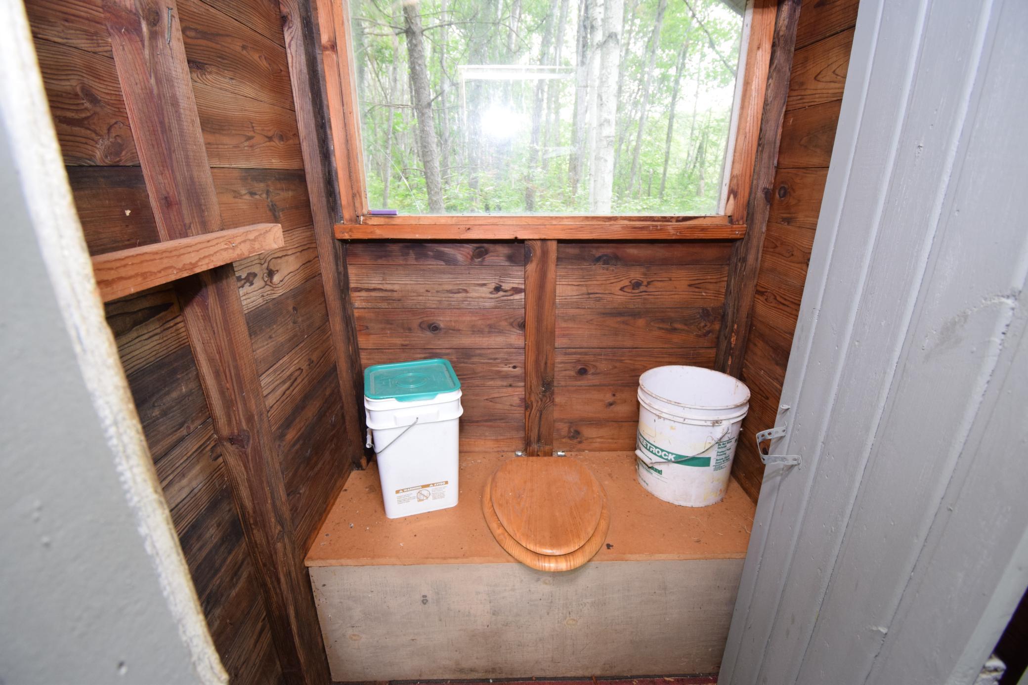 4411 Lunsman Drive Property Photo 21