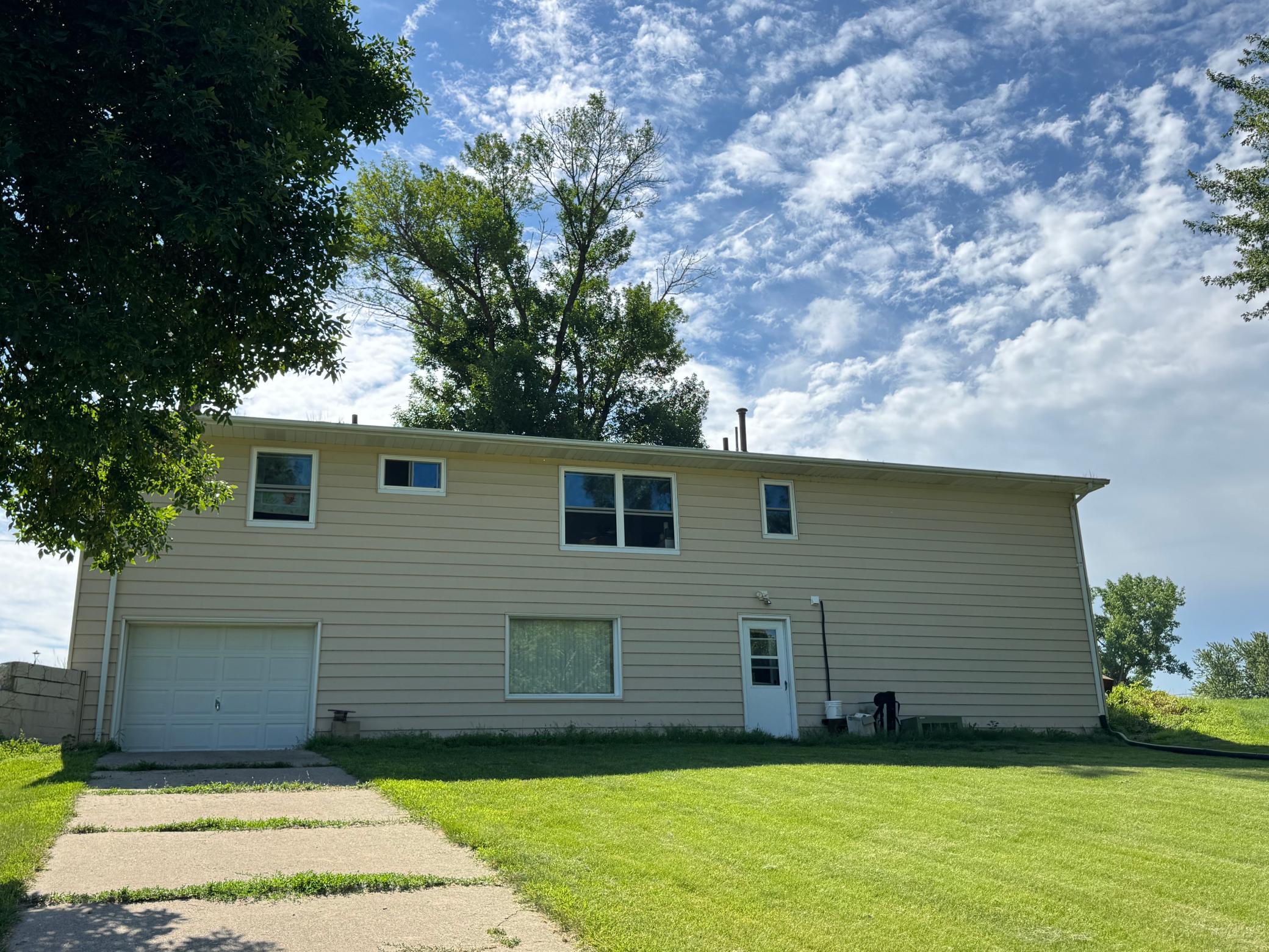 2722 Albion Avenue Property Photo 3