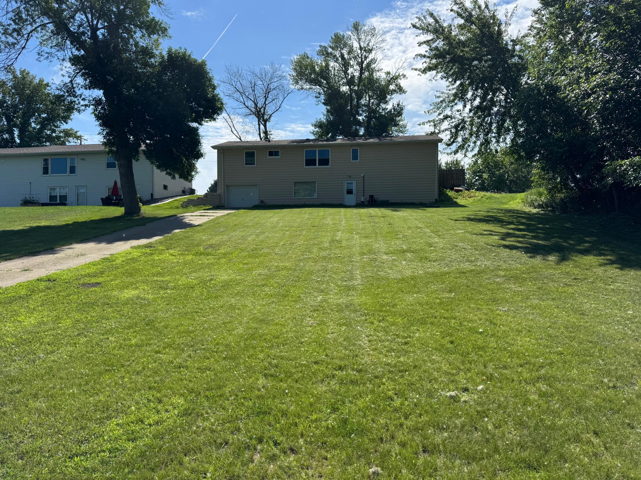2722 Albion Avenue Property Photo 4