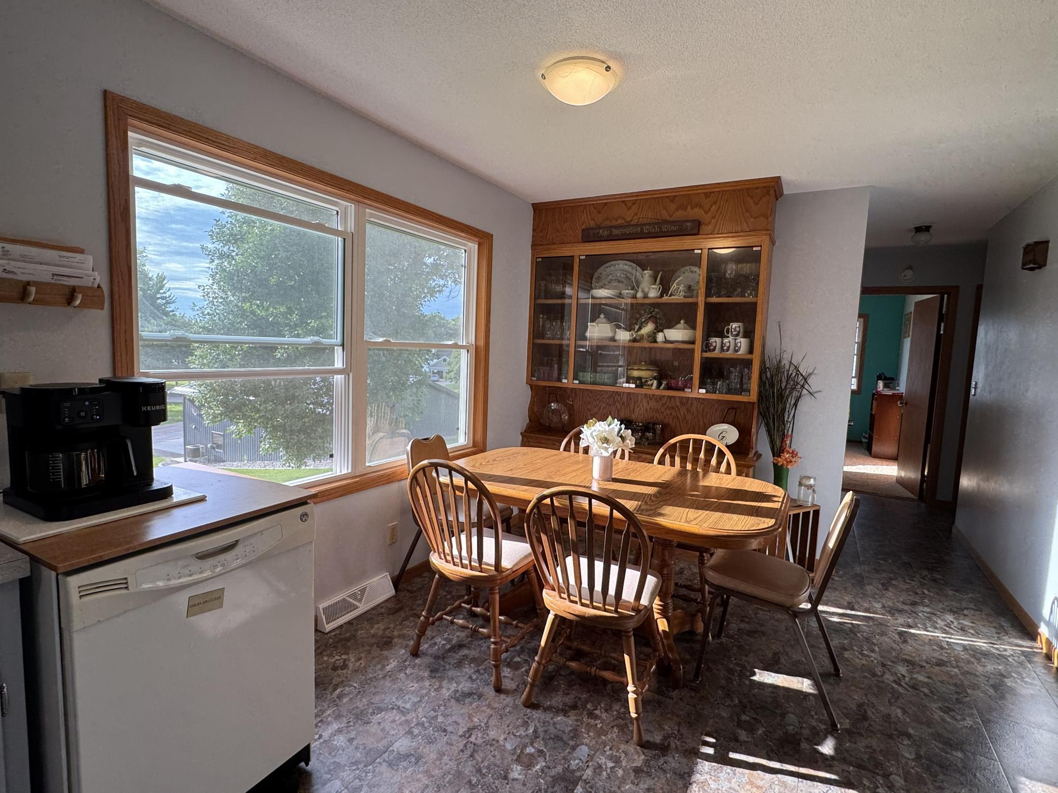 2722 Albion Avenue Property Photo 11