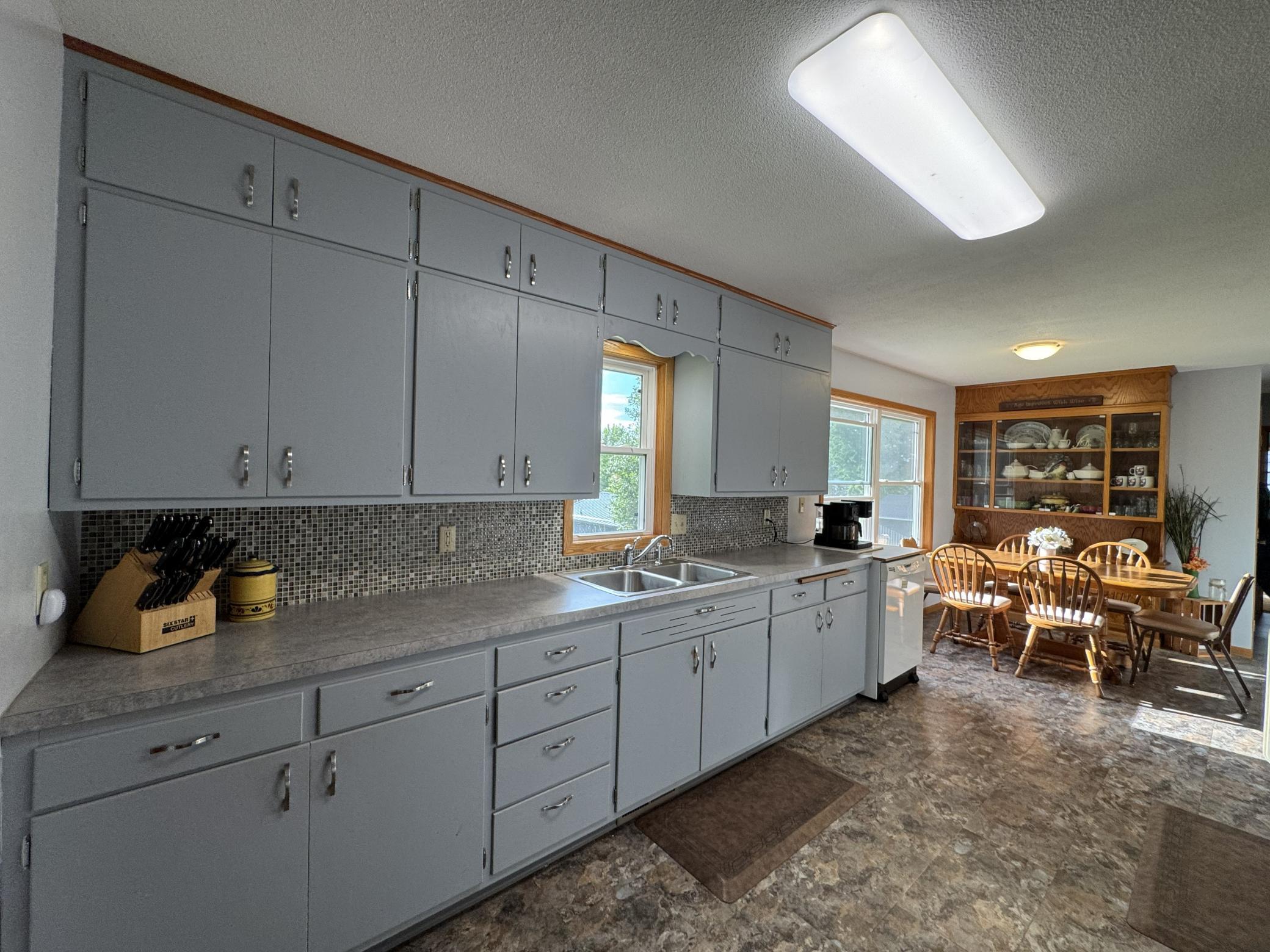 2722 Albion Avenue Property Photo 15