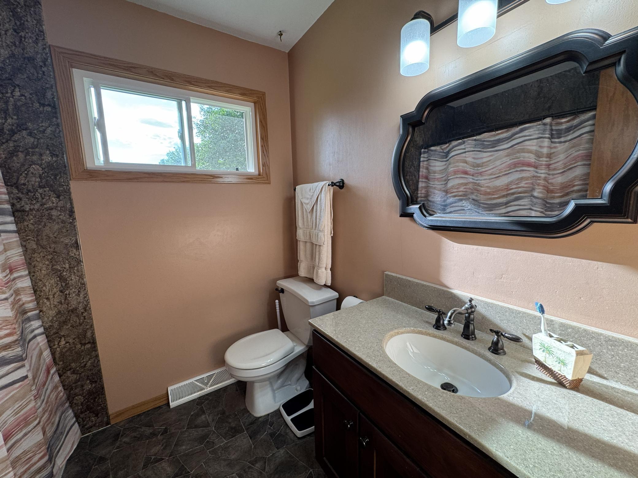 2722 Albion Avenue Property Photo 26