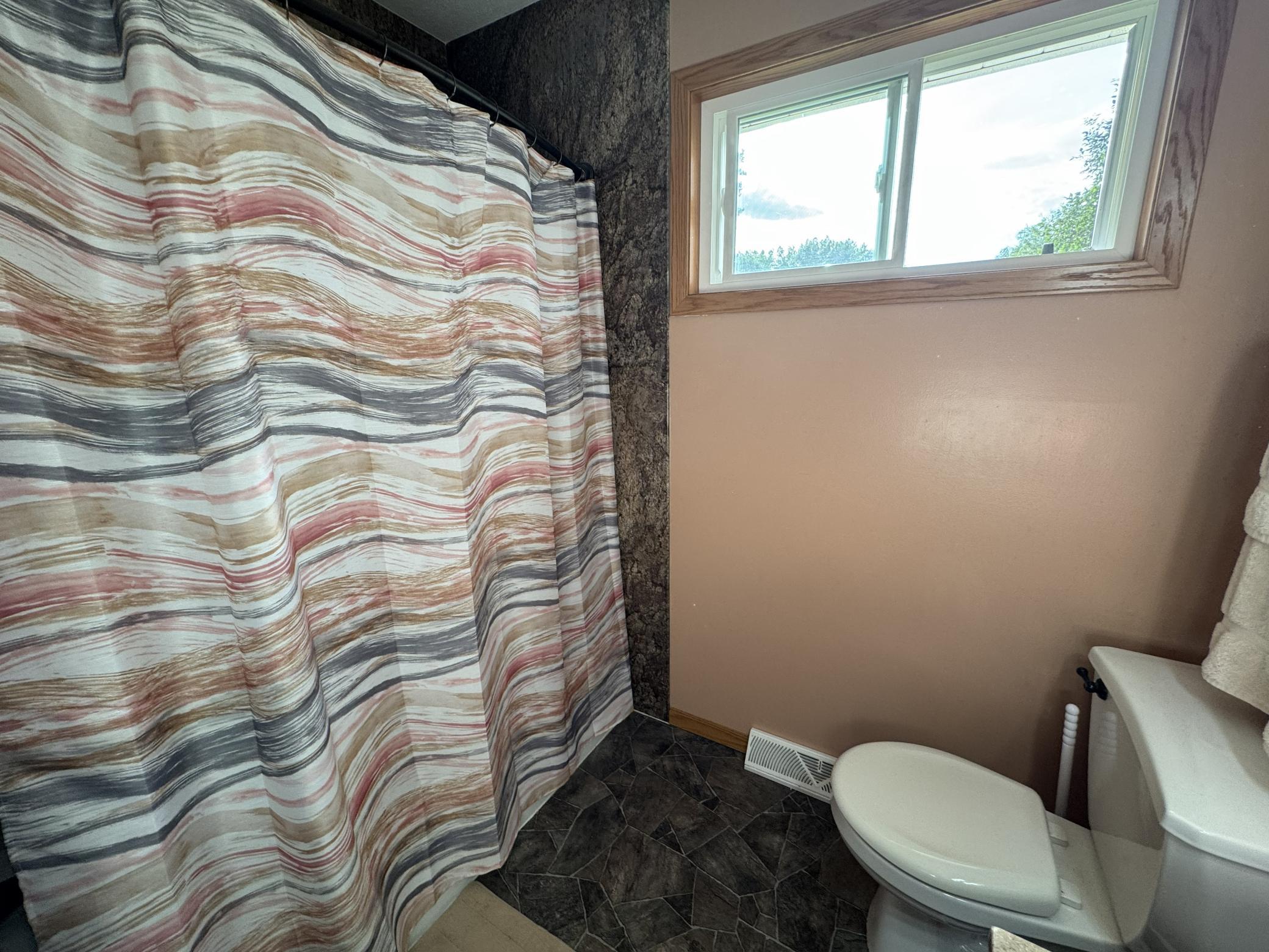 2722 Albion Avenue Property Photo 27