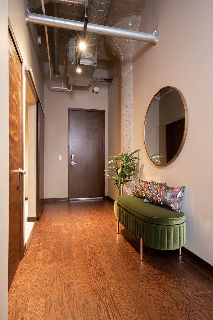 730 Washington Ave N 245 Property Photo 2