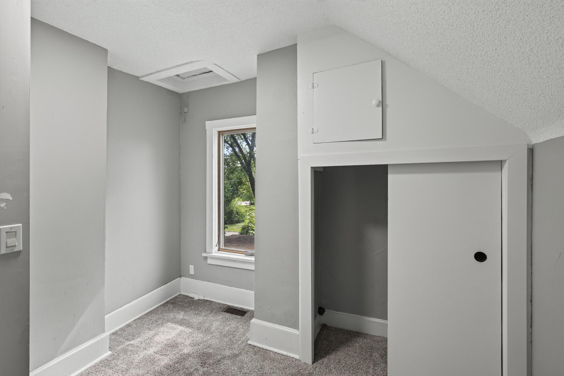 1094 Kent Street Property Photo 19