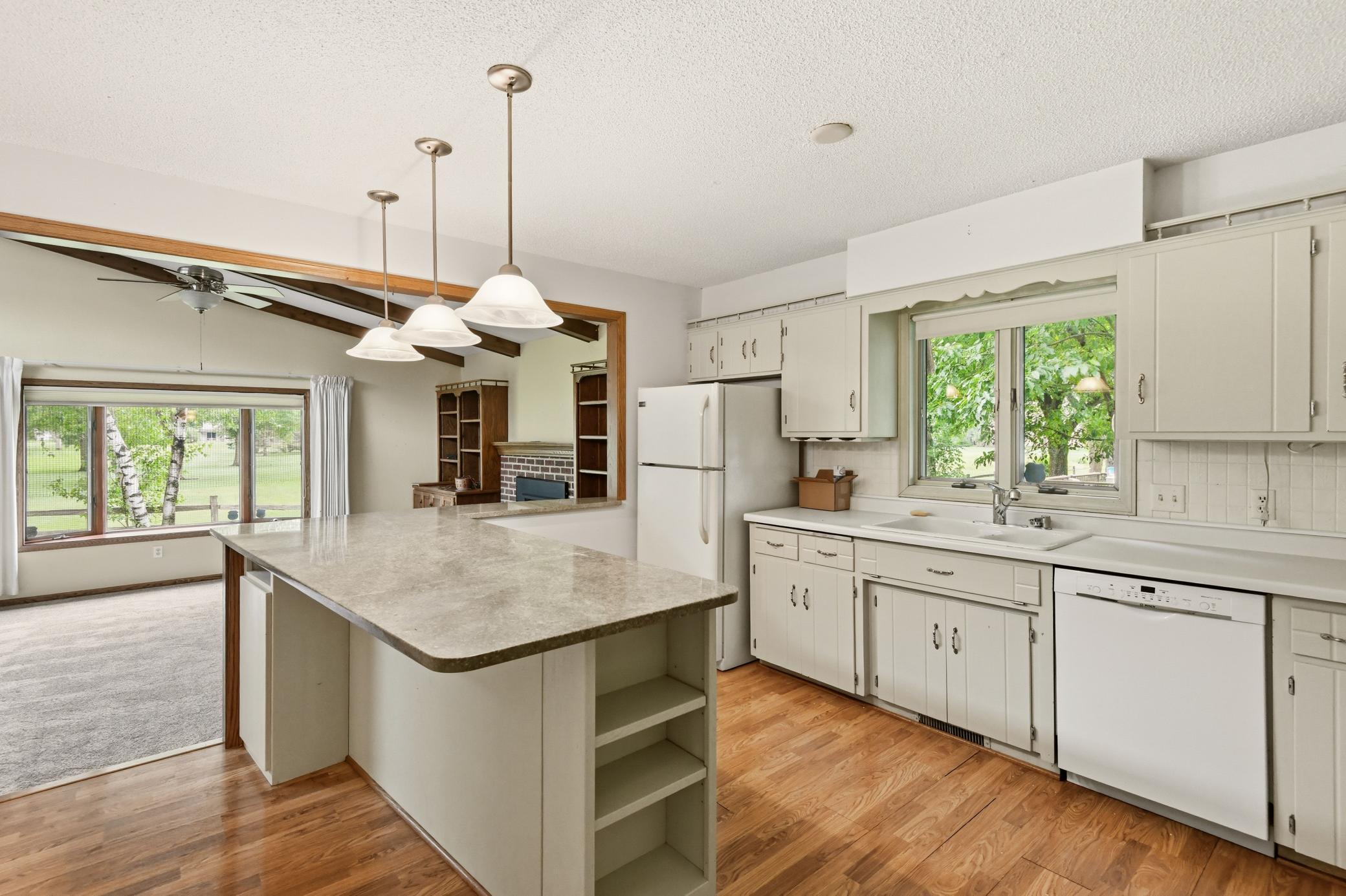 267 Park Avenue S Property Photo 8