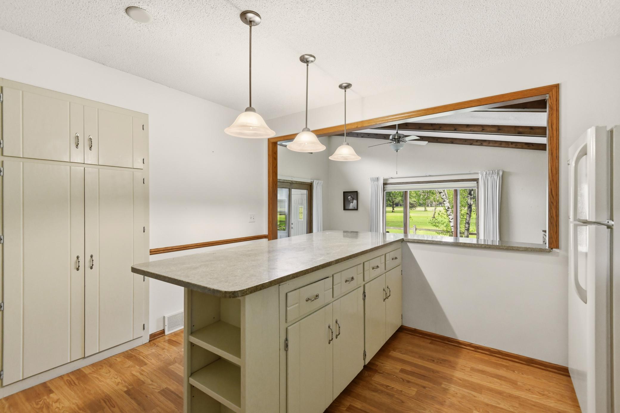 267 Park Avenue S Property Photo 10