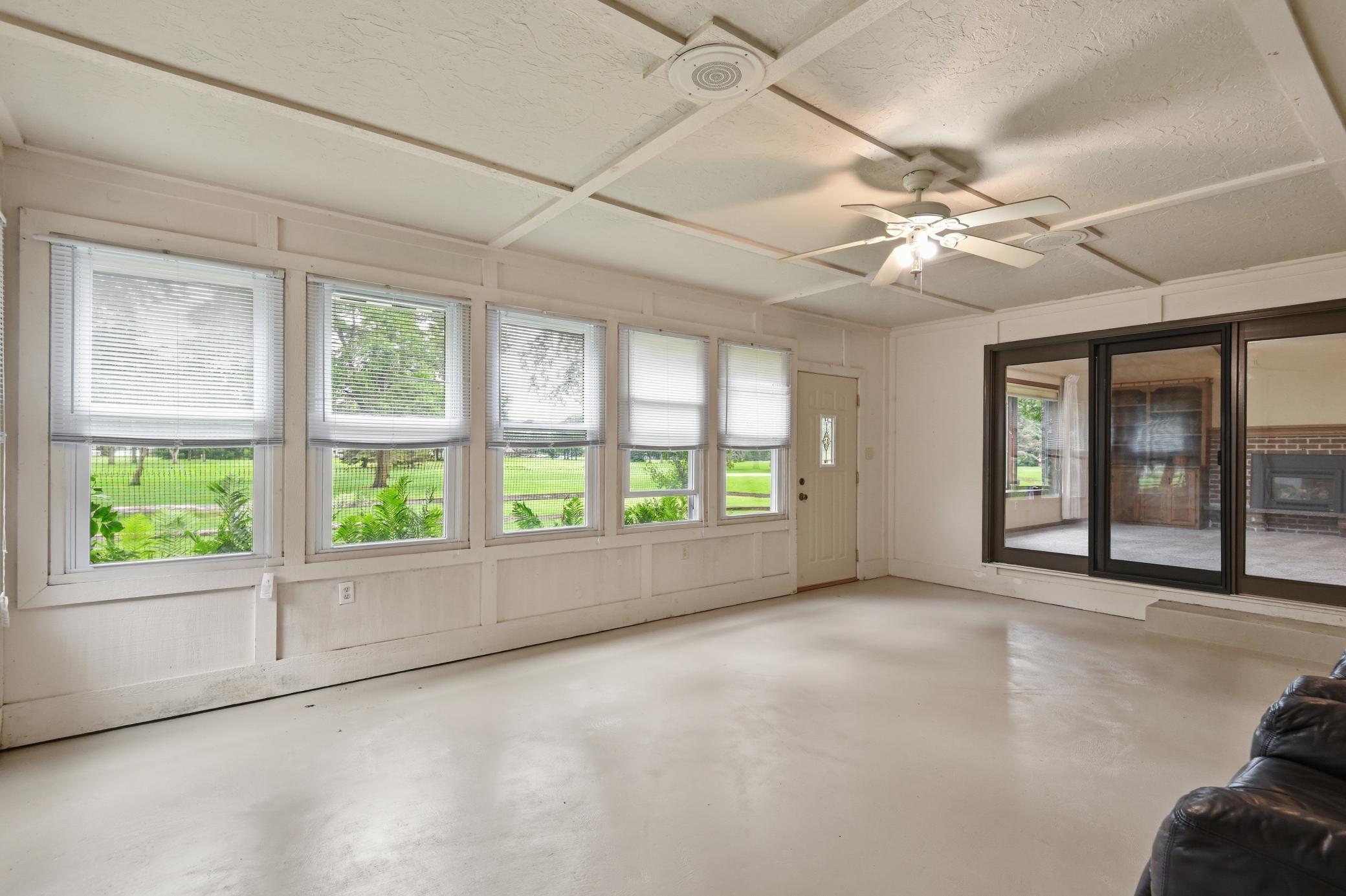 267 Park Avenue S Property Photo 13