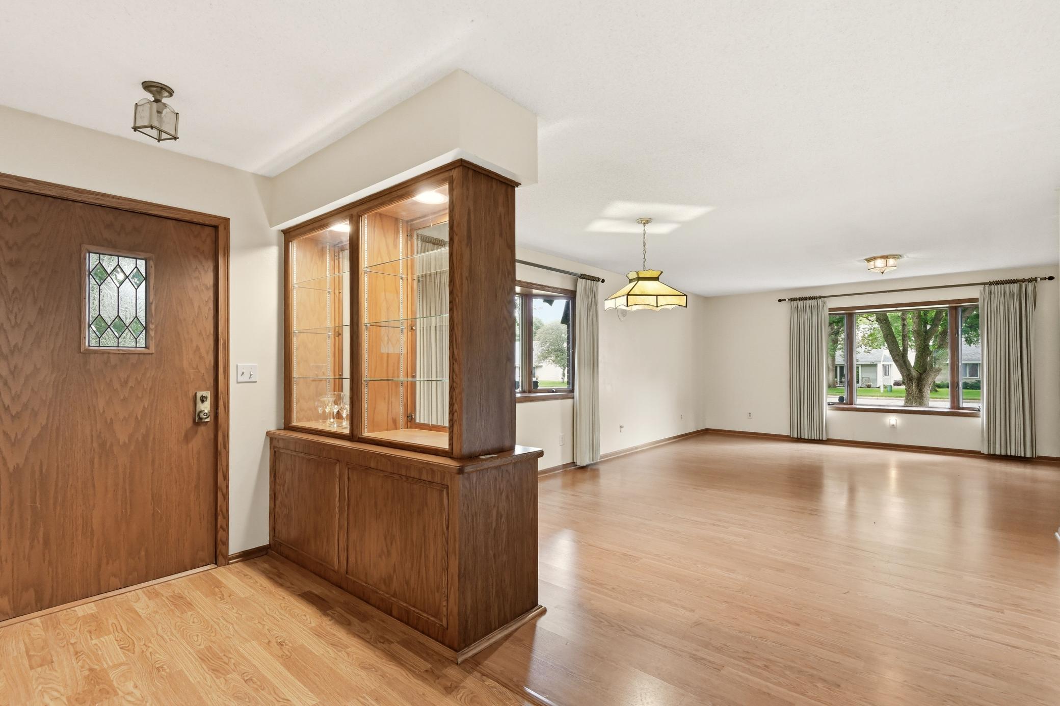 267 Park Avenue S Property Photo 14