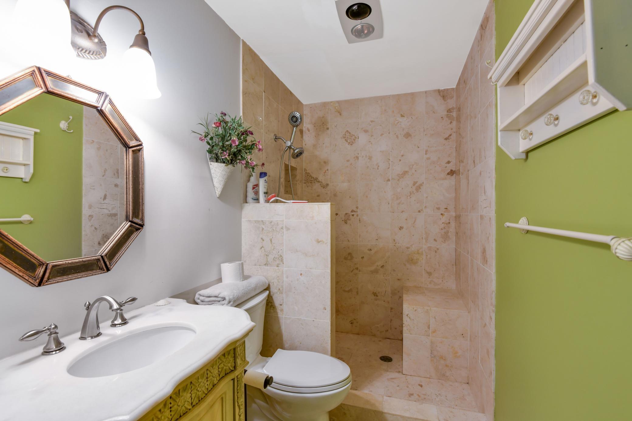 267 Park Avenue S Property Photo 18