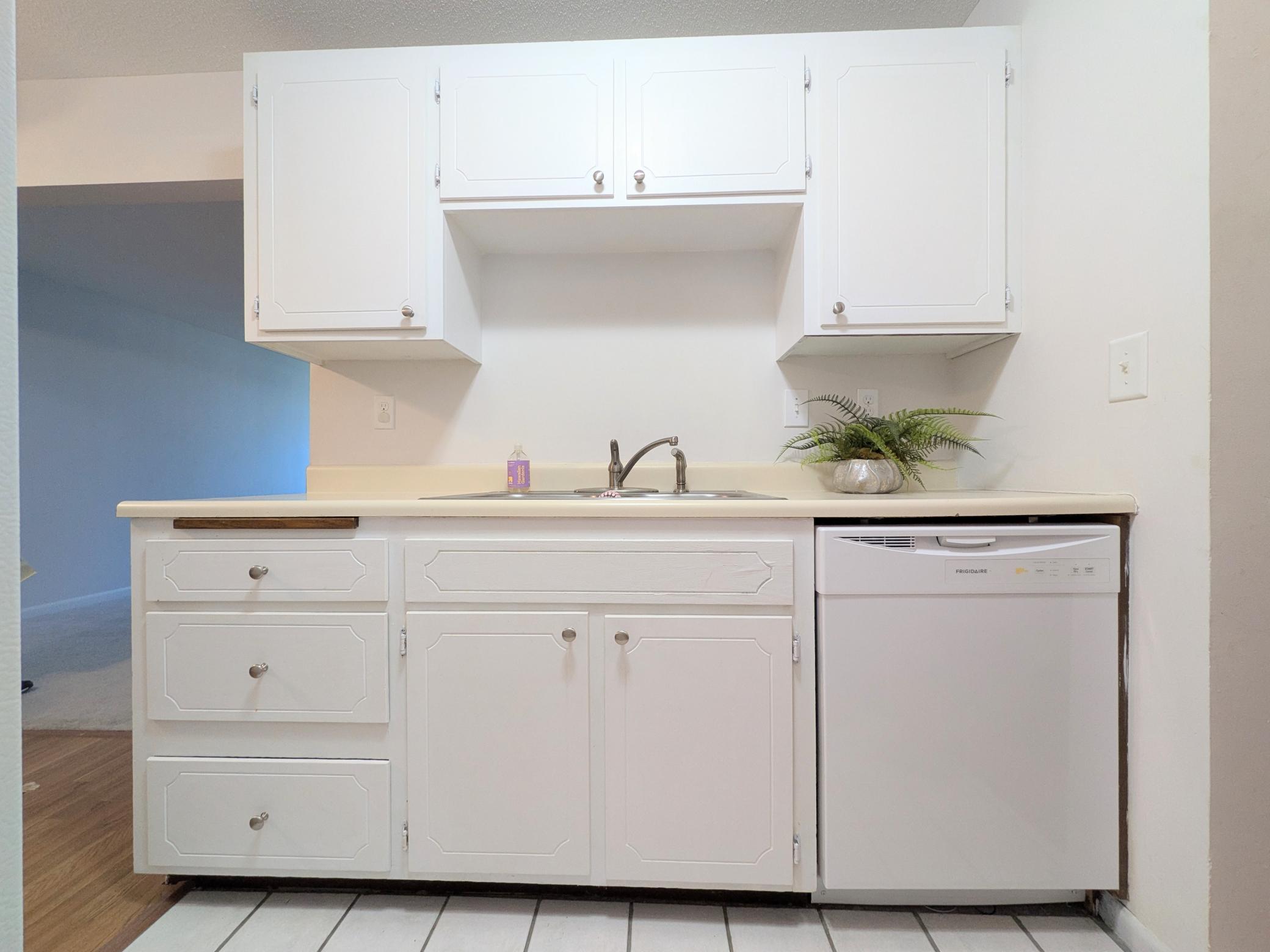 4387 Wilshire Boulevard 106 Property Photo 6