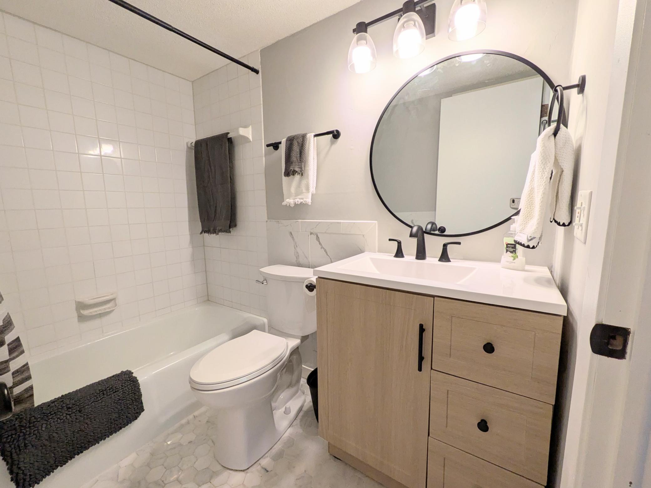 4387 Wilshire Boulevard 106 Property Photo 13