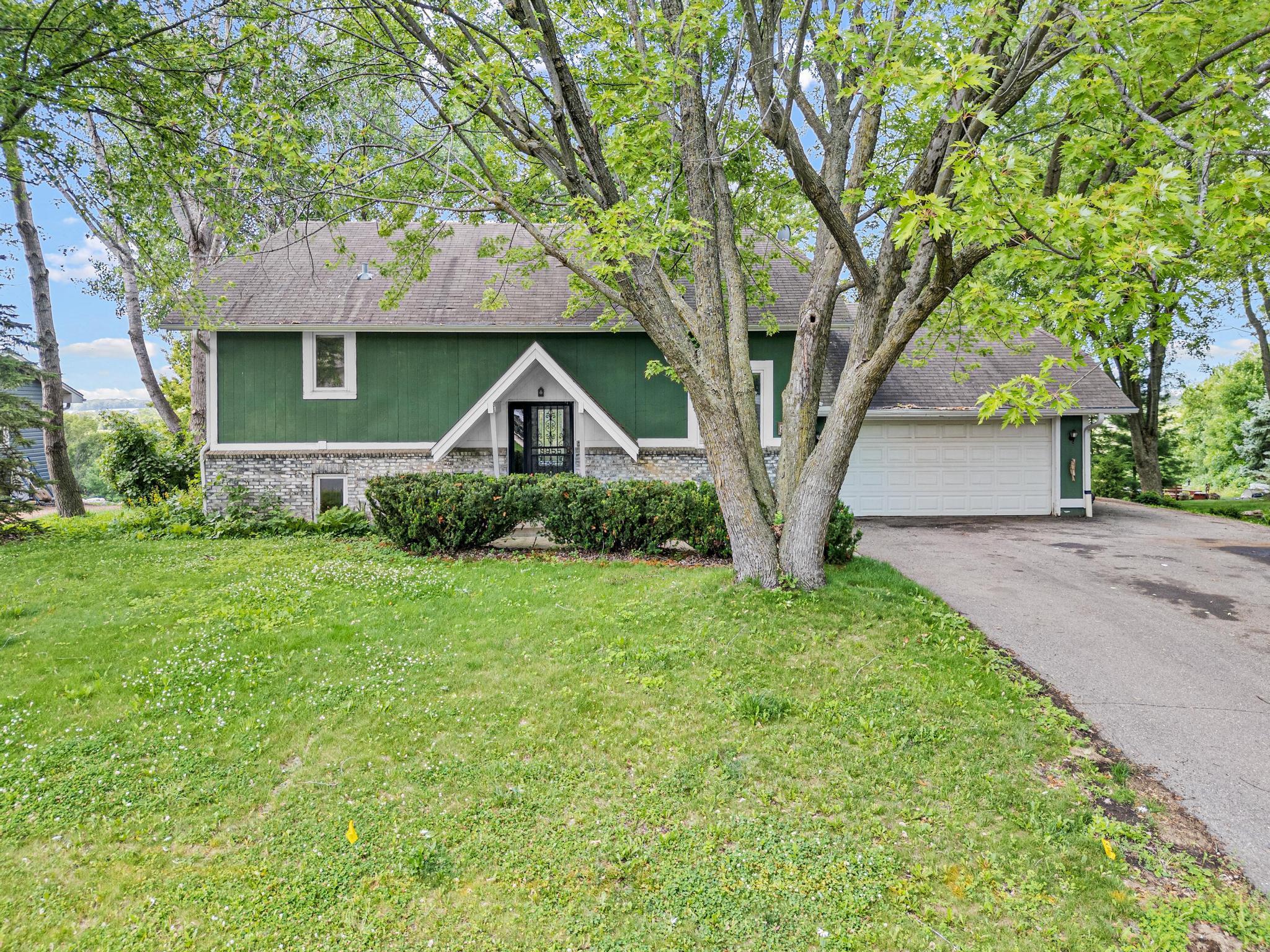 8955 Hilltop Drive Property Photo 1