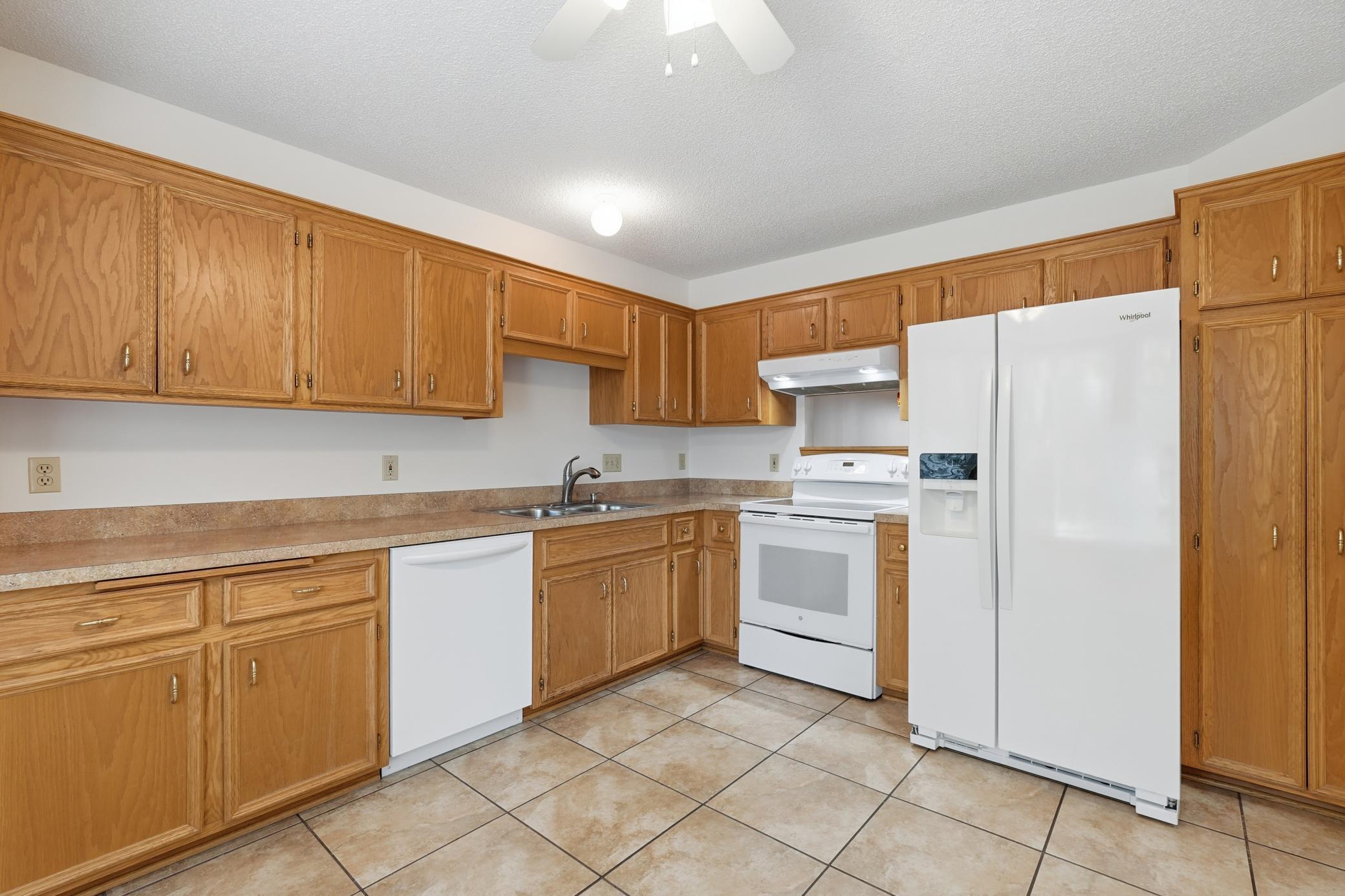 14111 Essex Lane Property Photo 1