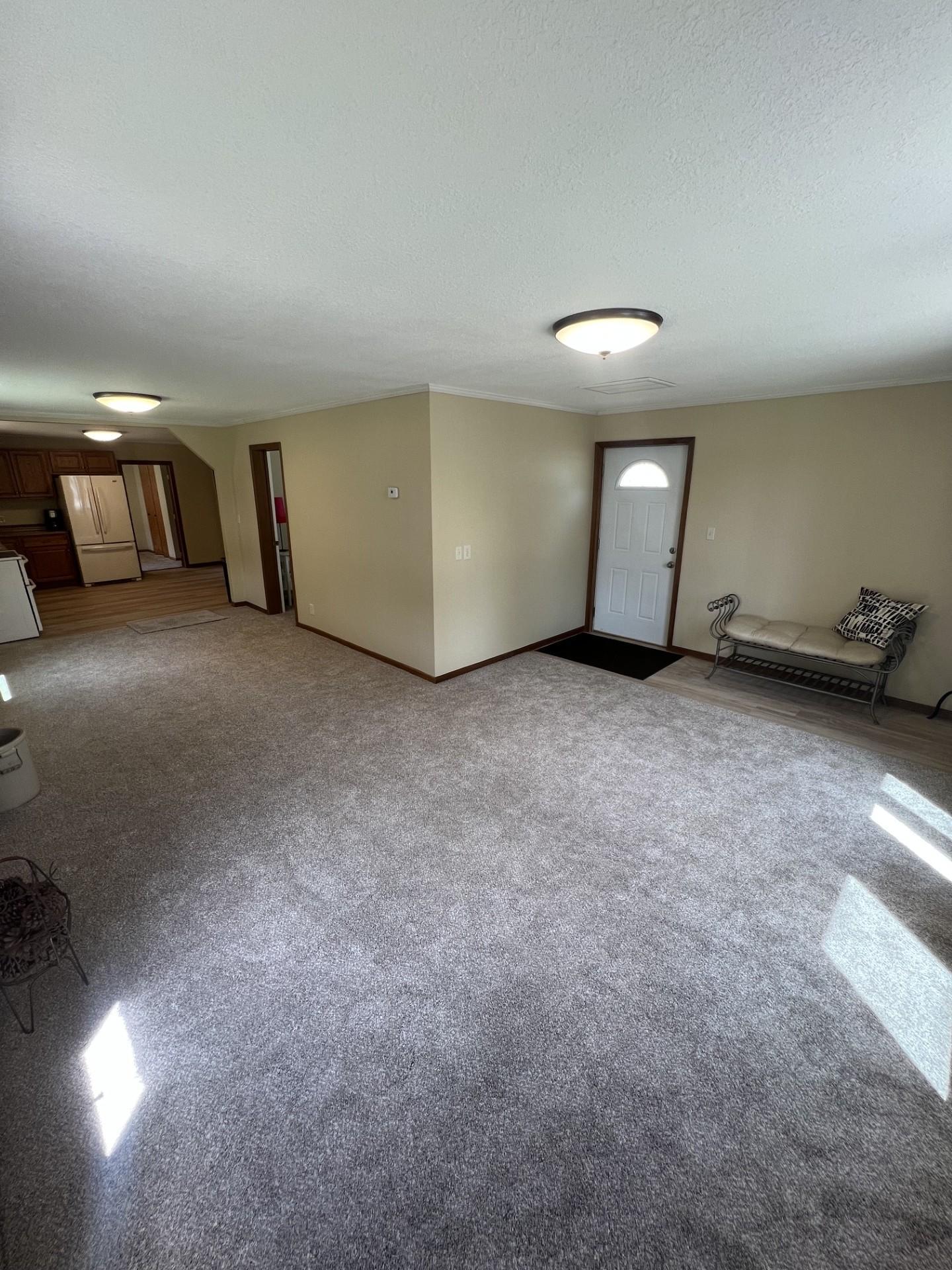 214 E Main Street Property Photo 7