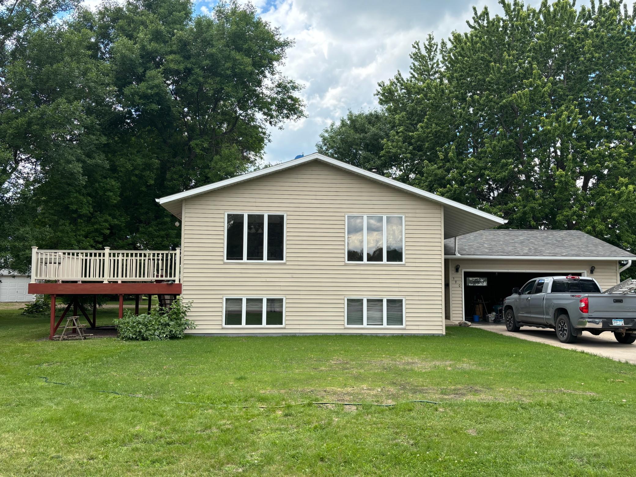 590 Lakeview Road Property Photo 1