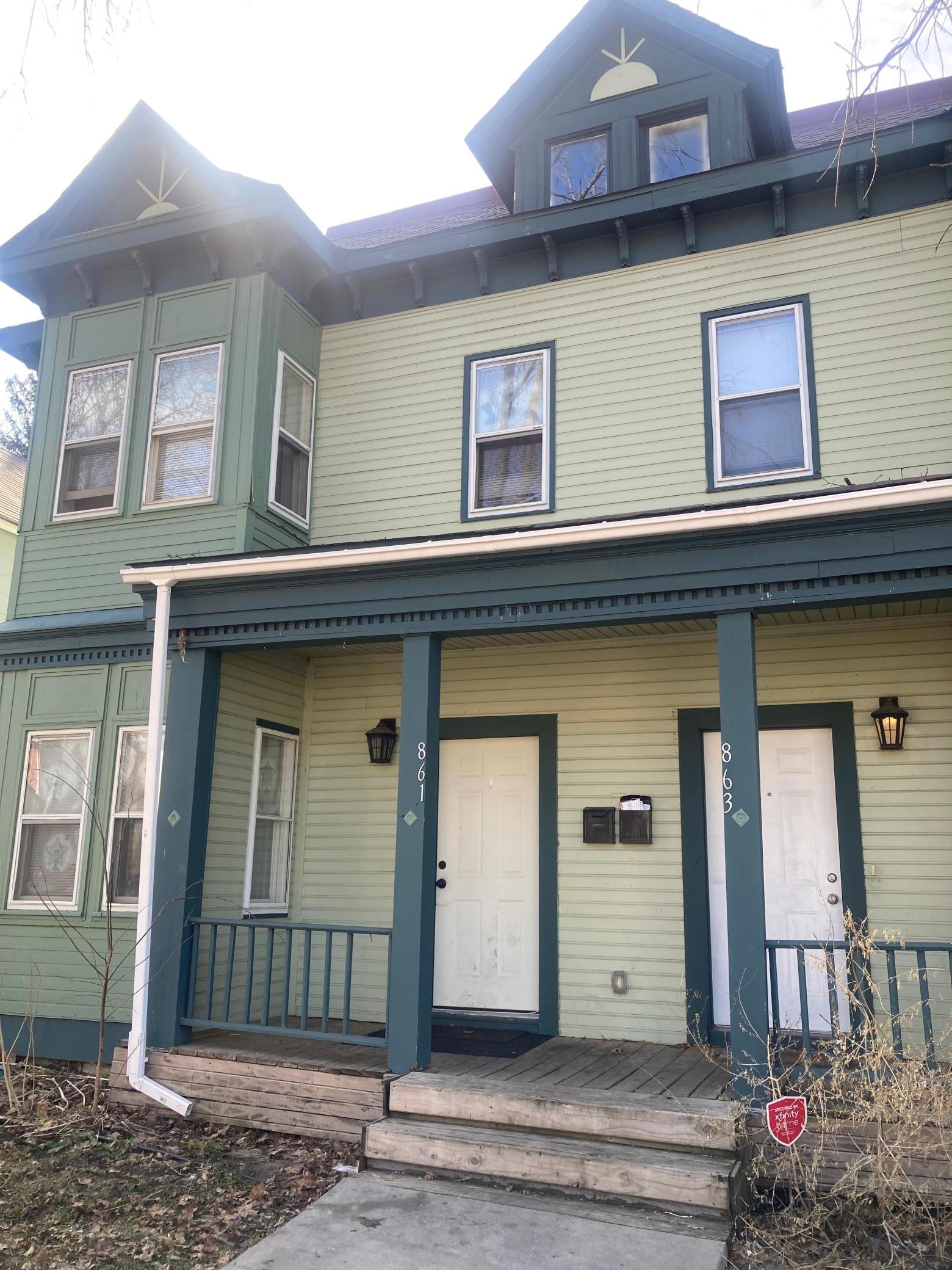 861 Burr Street Property Photo 1