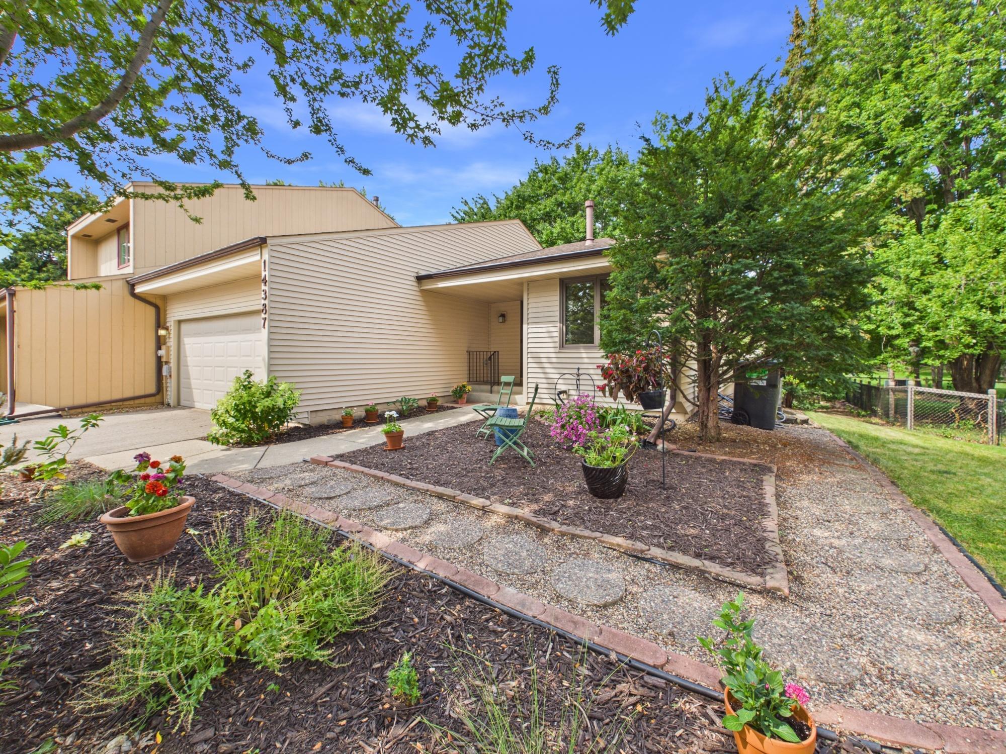 14387 Embry Path Property Photo 4
